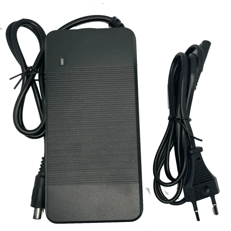 Chargeur de vélo électrique 54.6V 3A fiche RCA