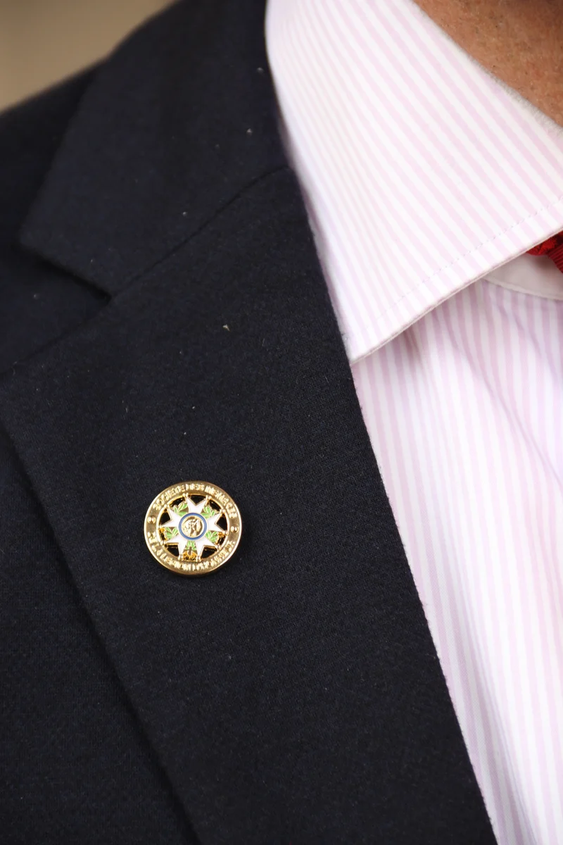 Pin's