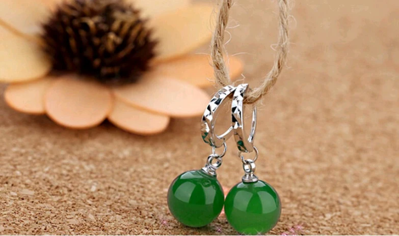 Boucles d’oreilles en Agate – Clous d’oreilles élégants pour femme