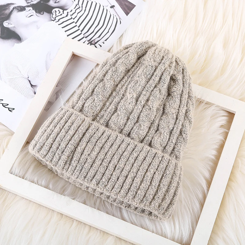 Bonnet d’hiver en maille mohair doublé polaire pour femme