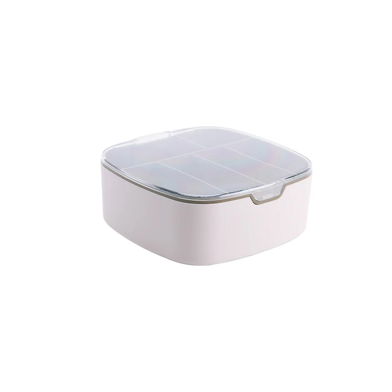 Boîte de rangement et d’organisation pour câbles de recharge.